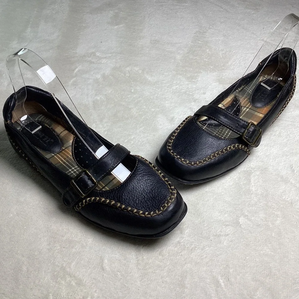 Born Black Leather Mary Jane Flats Size 7 Whipstitch Comfort Shoes Gorpcore